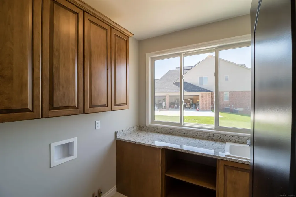 7496 Brunswick Drive Washington Township MI 48095