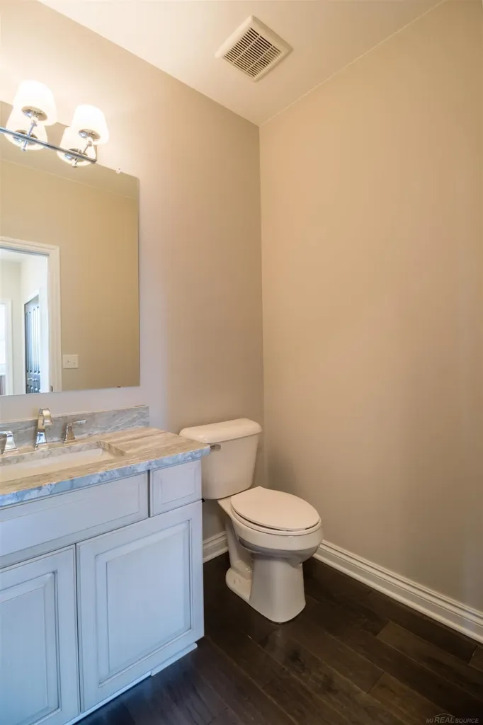 7496 Brunswick Drive Washington Township MI 48095