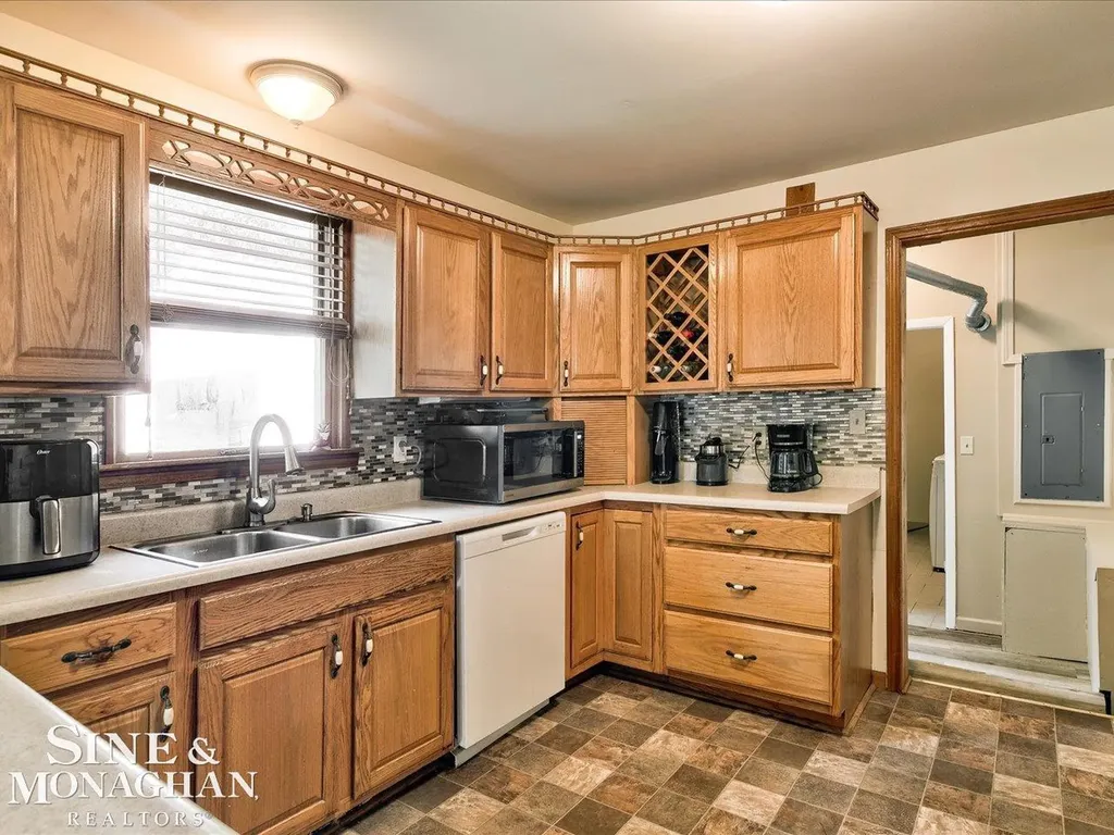 7205 Dogwood Avenue Lexington Village MI 48450
