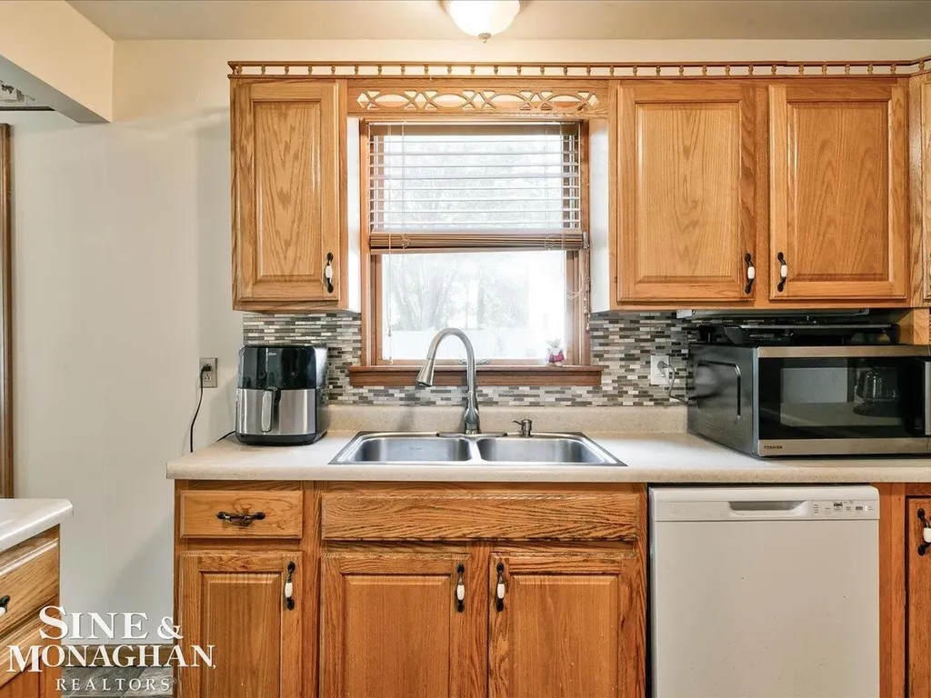 7205 Dogwood Avenue Lexington Village MI 48450
