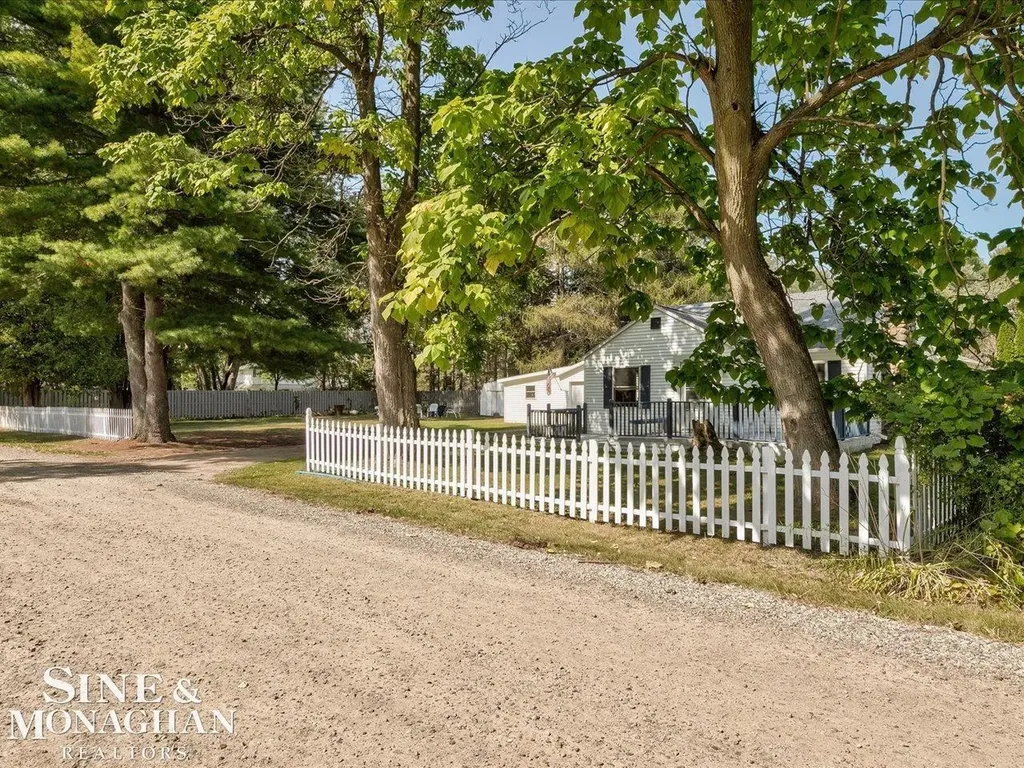 7205 Dogwood Avenue Lexington Village MI 48450