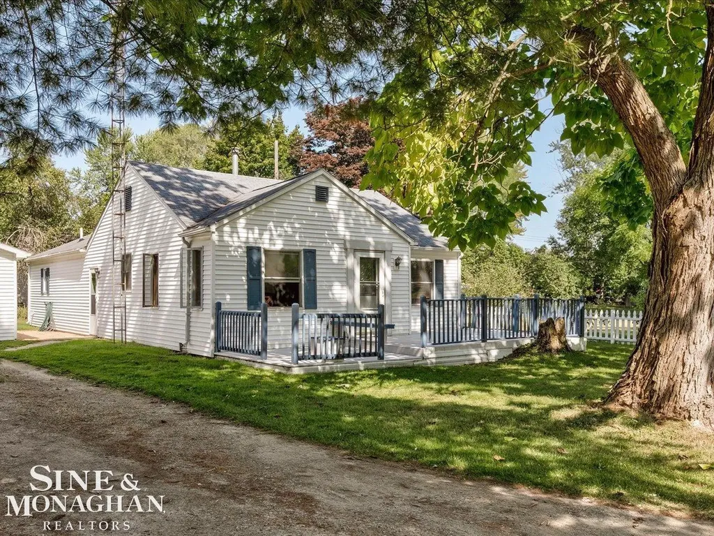 7205 Dogwood Avenue Lexington Village MI 48450