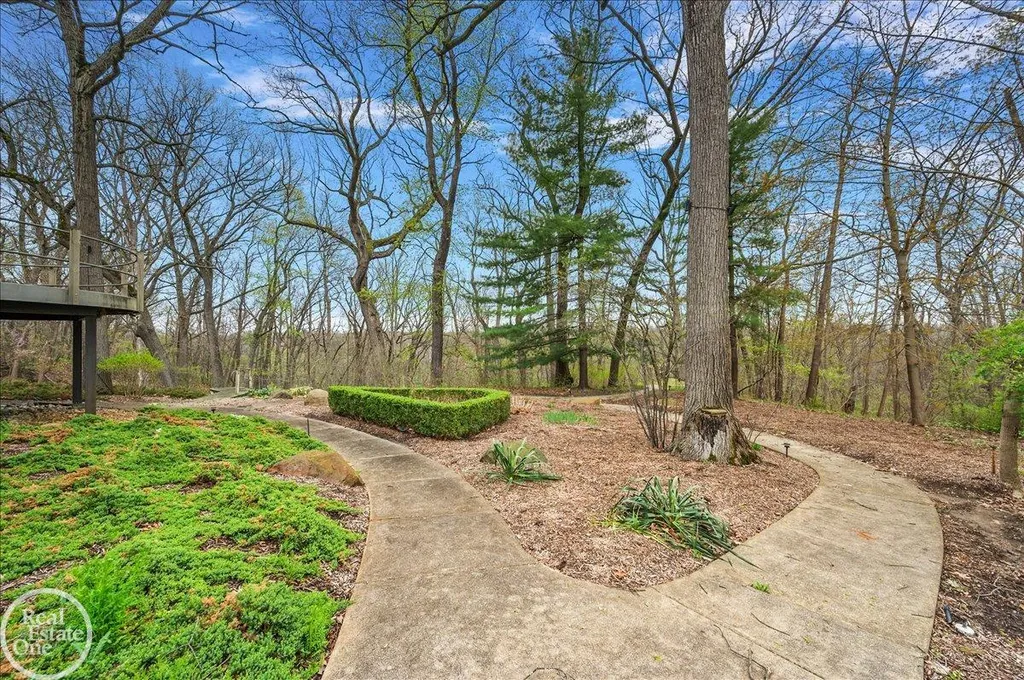 3750 Orion Road Oakland Charter Township MI 48363