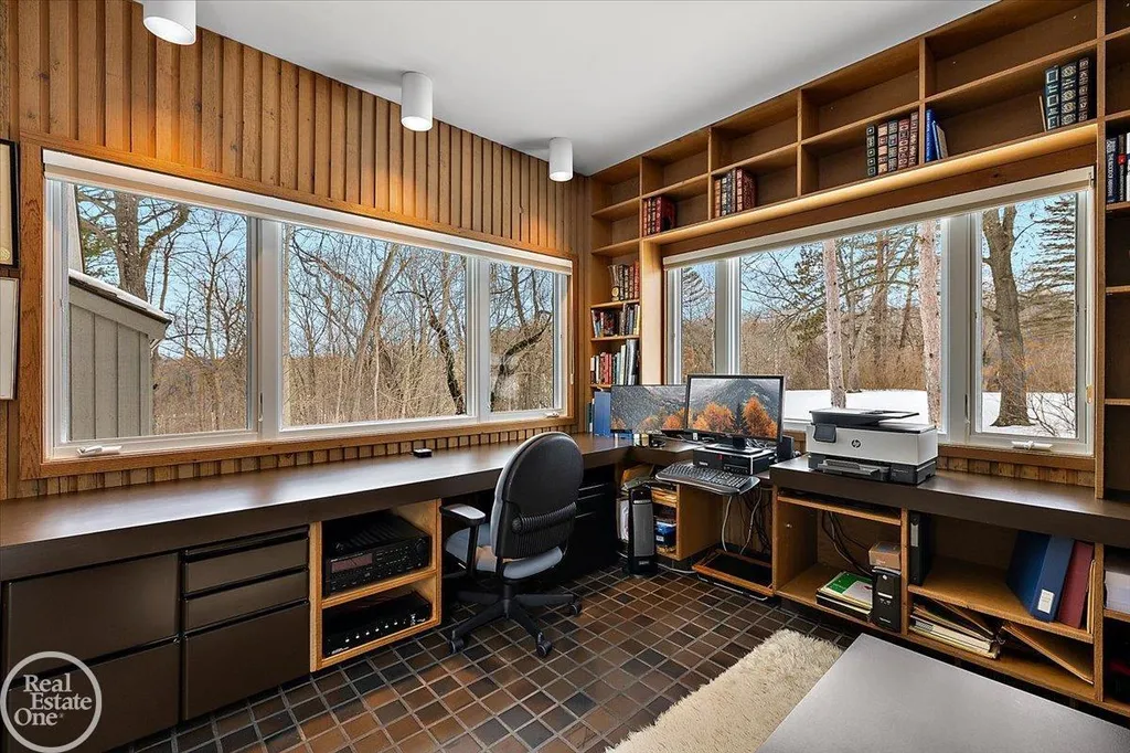 3750 Orion Road Oakland Charter Township MI 48363