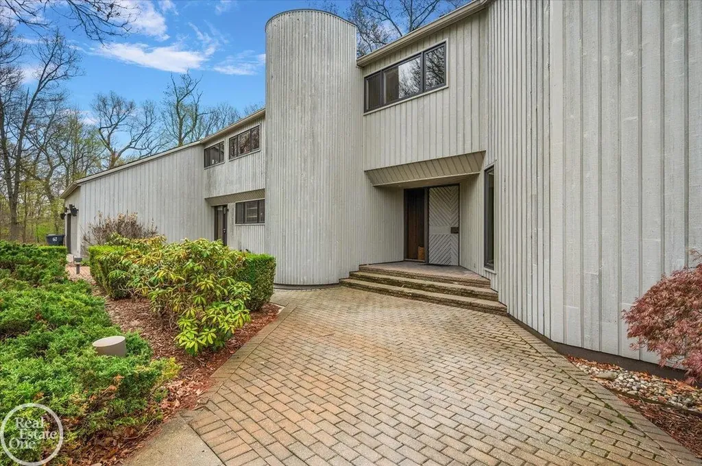 3750 Orion Road Oakland Charter Township MI 48363