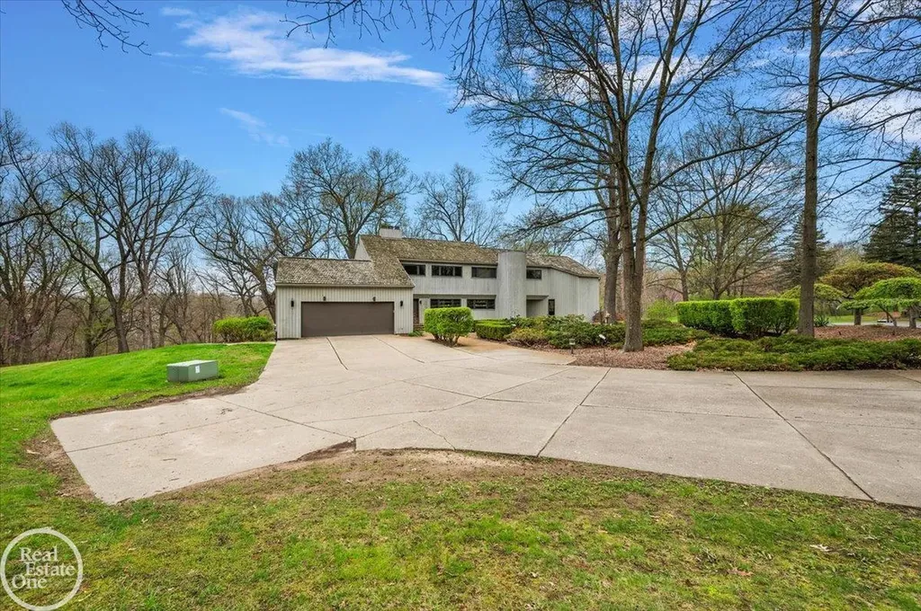 3750 Orion Road Oakland Charter Township MI 48363