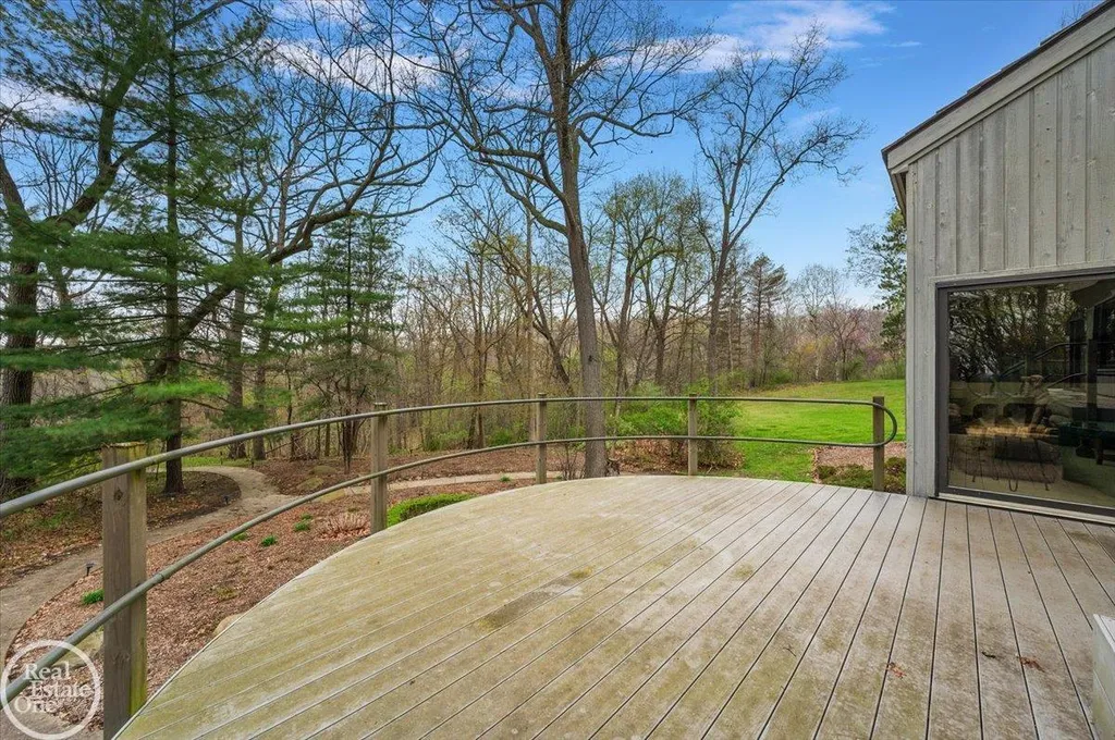 3750 Orion Road Oakland Charter Township MI 48363