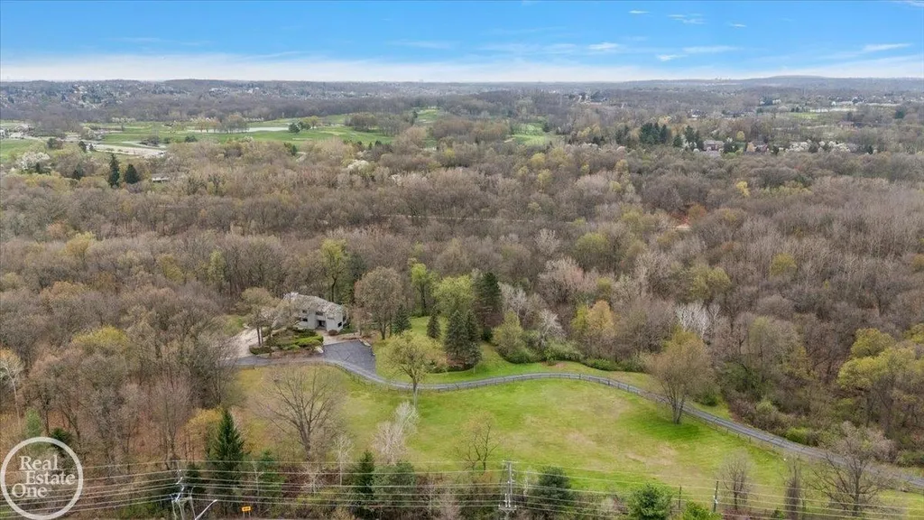 3750 Orion Road Oakland Charter Township MI 48363