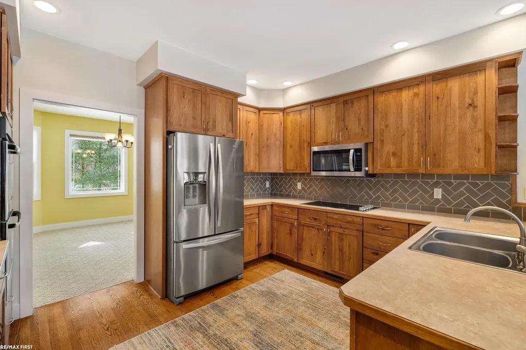 6776 Ravenswood Road Kimball Township MI 48074
