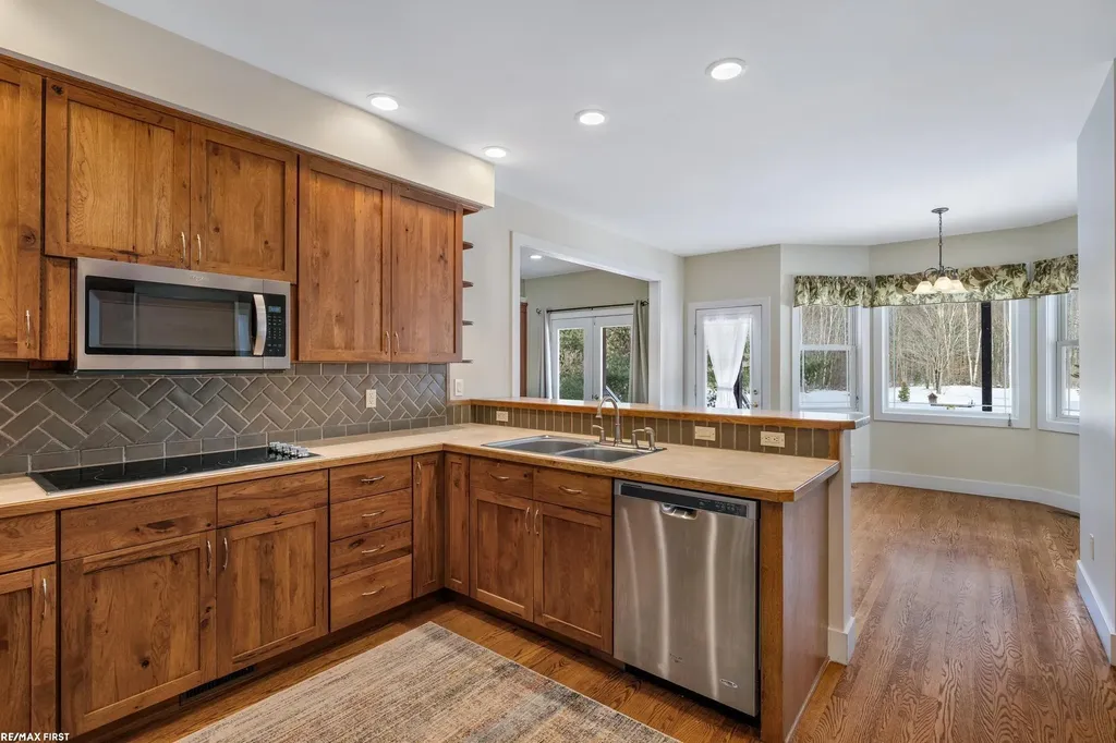 6776 Ravenswood Road Kimball Township MI 48074
