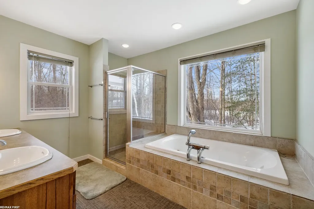 6776 Ravenswood Road Kimball Township MI 48074