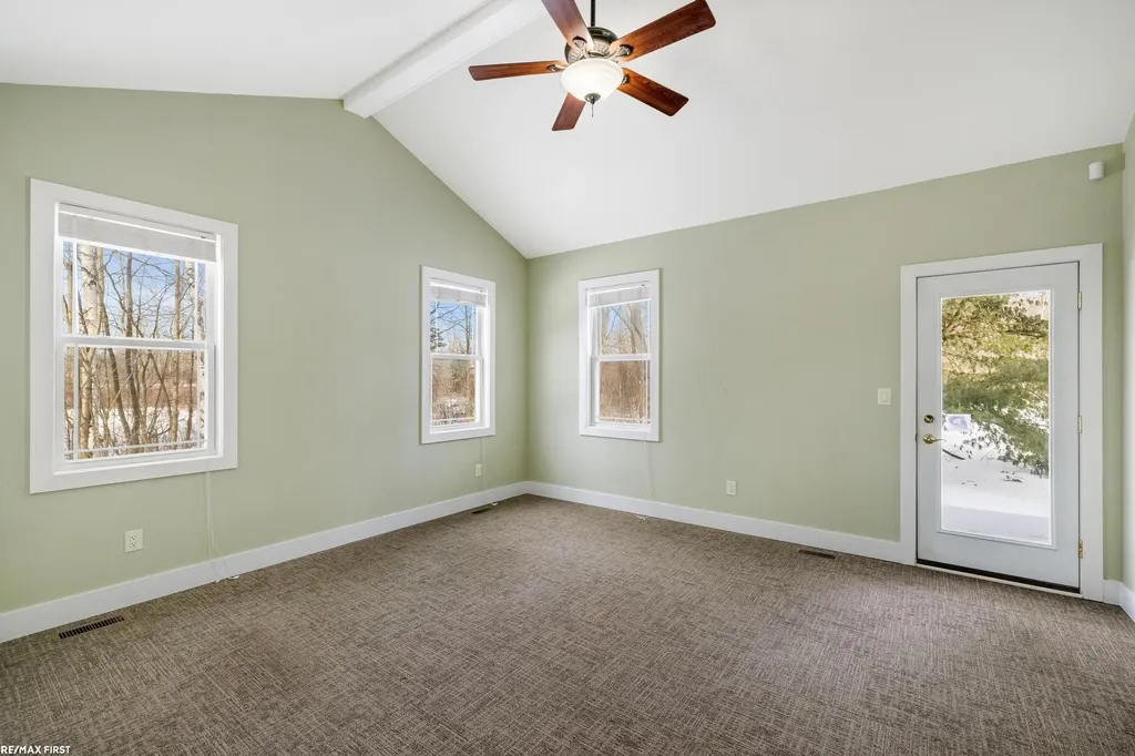6776 Ravenswood Road Kimball Township MI 48074
