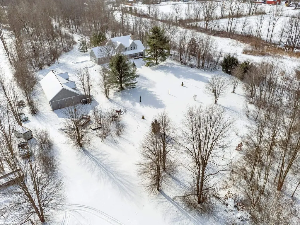 6776 Ravenswood Road Kimball Township MI 48074