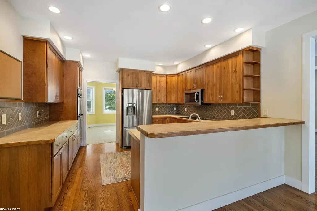 6776 Ravenswood Road Kimball Township MI 48074