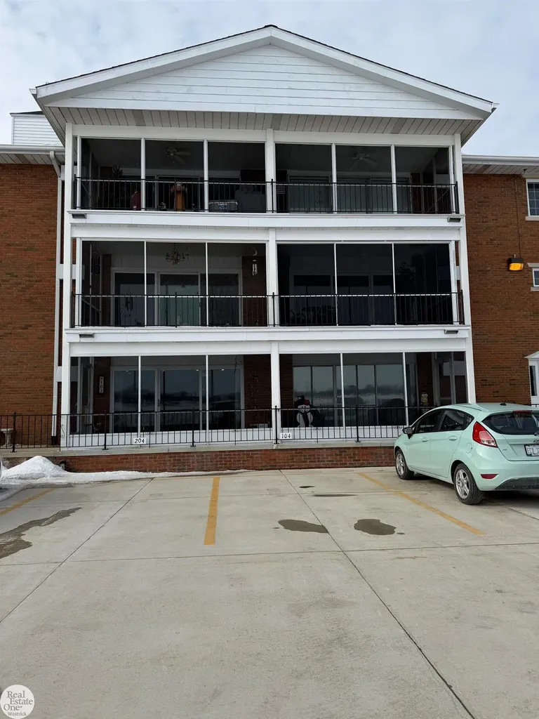 165 S Water Street Marine City City MI 48039