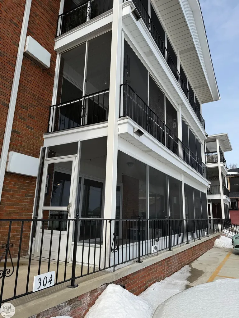 165 S Water Street Marine City City MI 48039