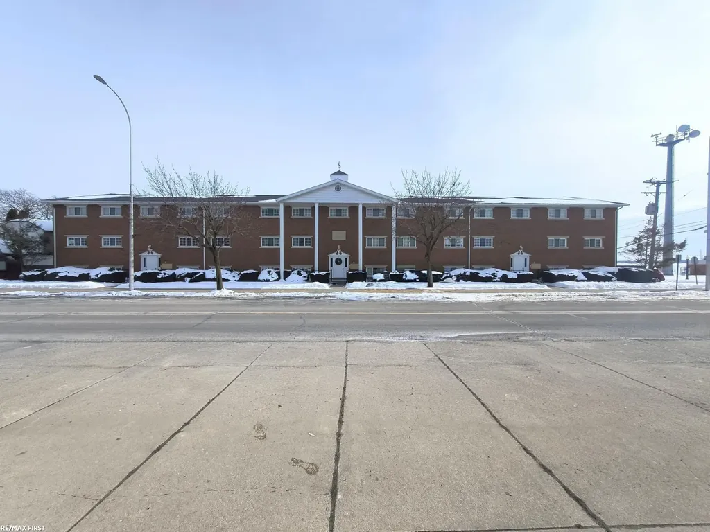 165 S Water Street Marine City City MI 48039