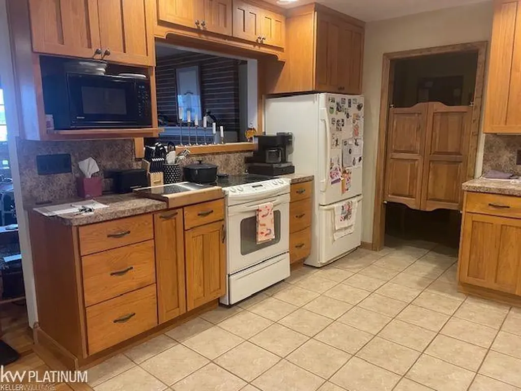 2567 St. Clair River Drive Algonac City MI 48001