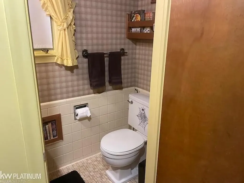 2567 St. Clair River Drive Algonac City MI 48001