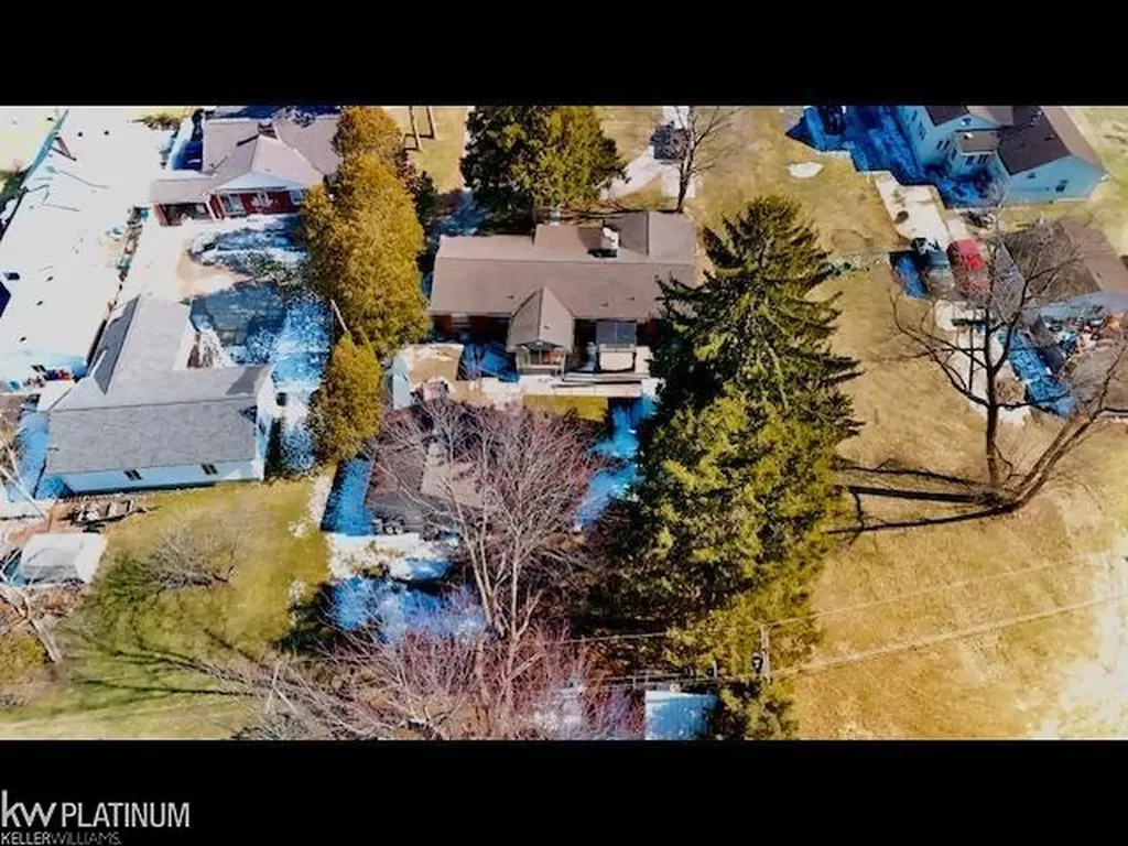 2567 St. Clair River Drive Algonac City MI 48001