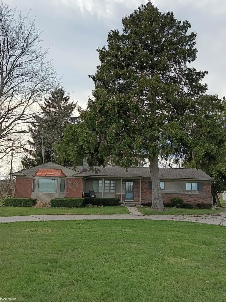 2567 St. Clair River Drive Algonac City MI 48001
