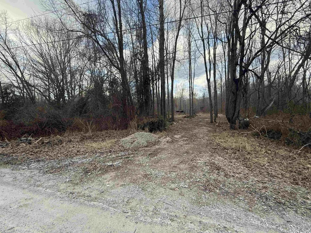 6136 High Road Clay Township MI 48001