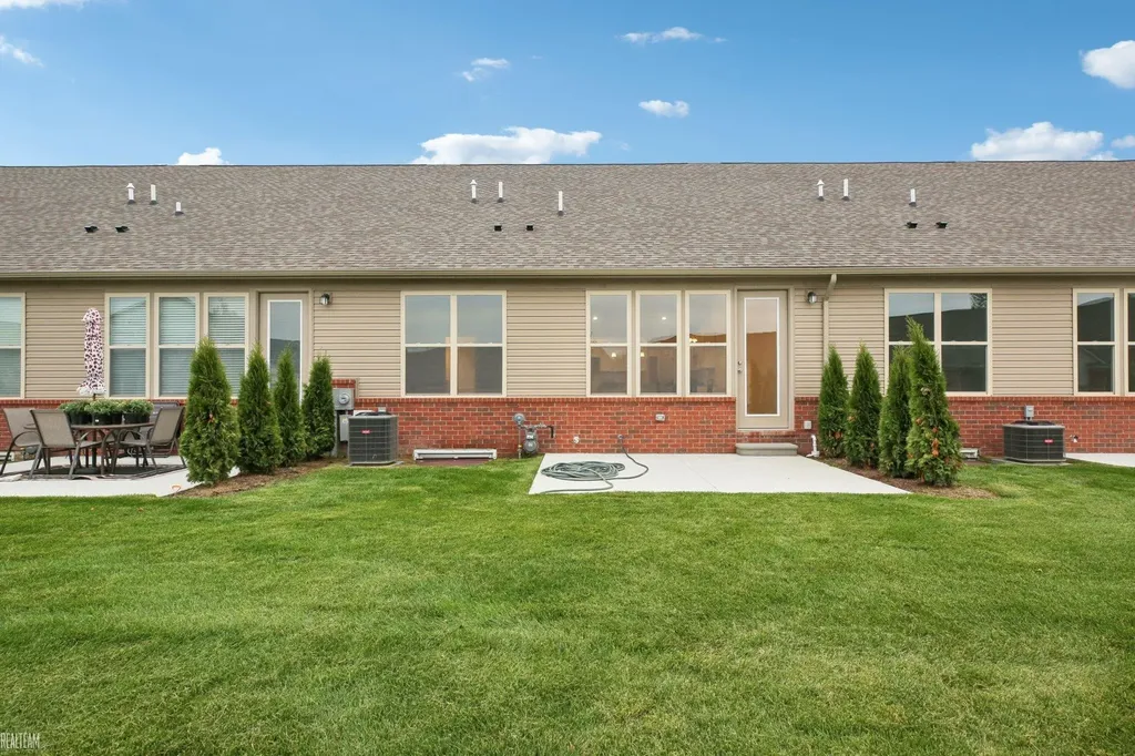 48323 Whittington Drive Chesterfield Township MI 48047