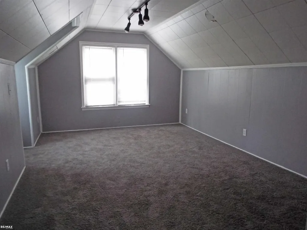 21102 Lancaster Street Harper Woods City MI 48225