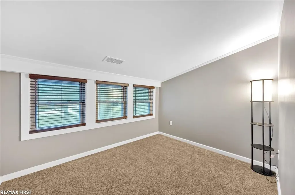 38750 Pineridge Street Harrison Charter Township MI 48045