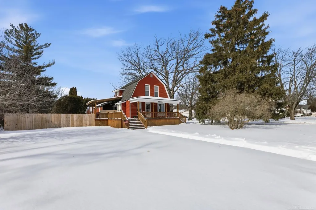 3165 10th Avenue Port Huron City MI 48060