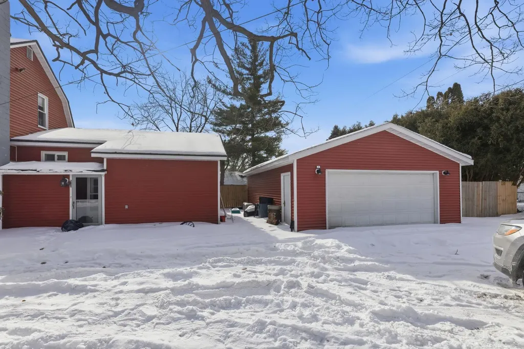 3165 10th Avenue Port Huron City MI 48060