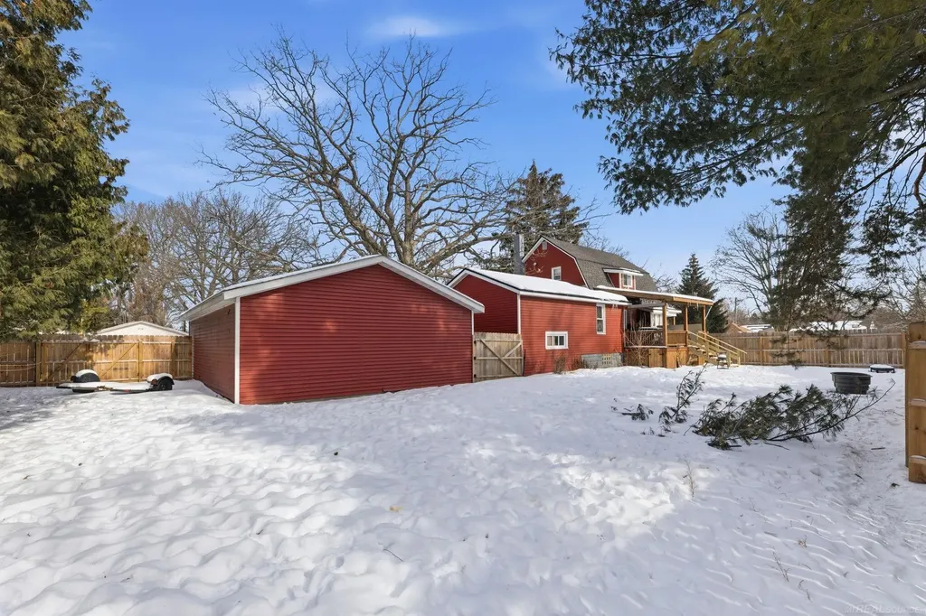 3165 10th Avenue Port Huron City MI 48060