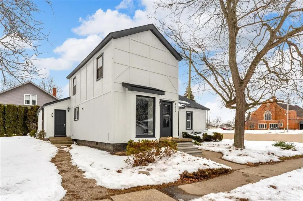 412 Orchard Street St. Clair City MI 48079