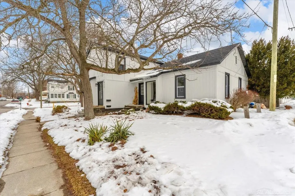 412 Orchard Street St. Clair City MI 48079