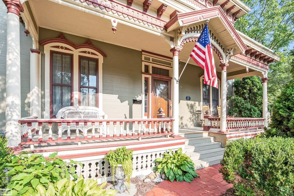 185 S Main Street Romeo Village MI 48065
