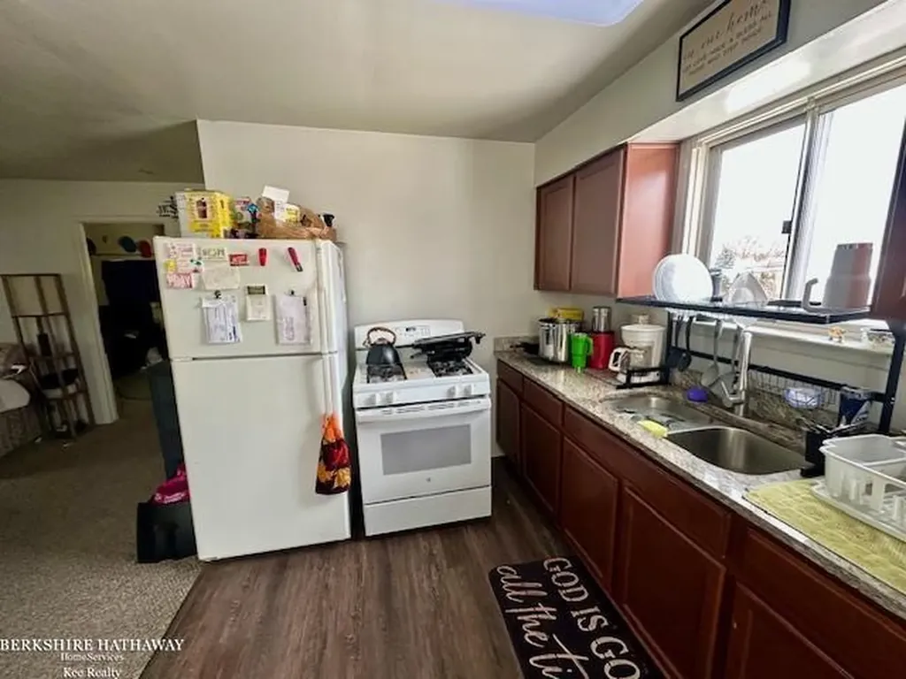20471 Nicke Street Clinton Charter Township MI 48035