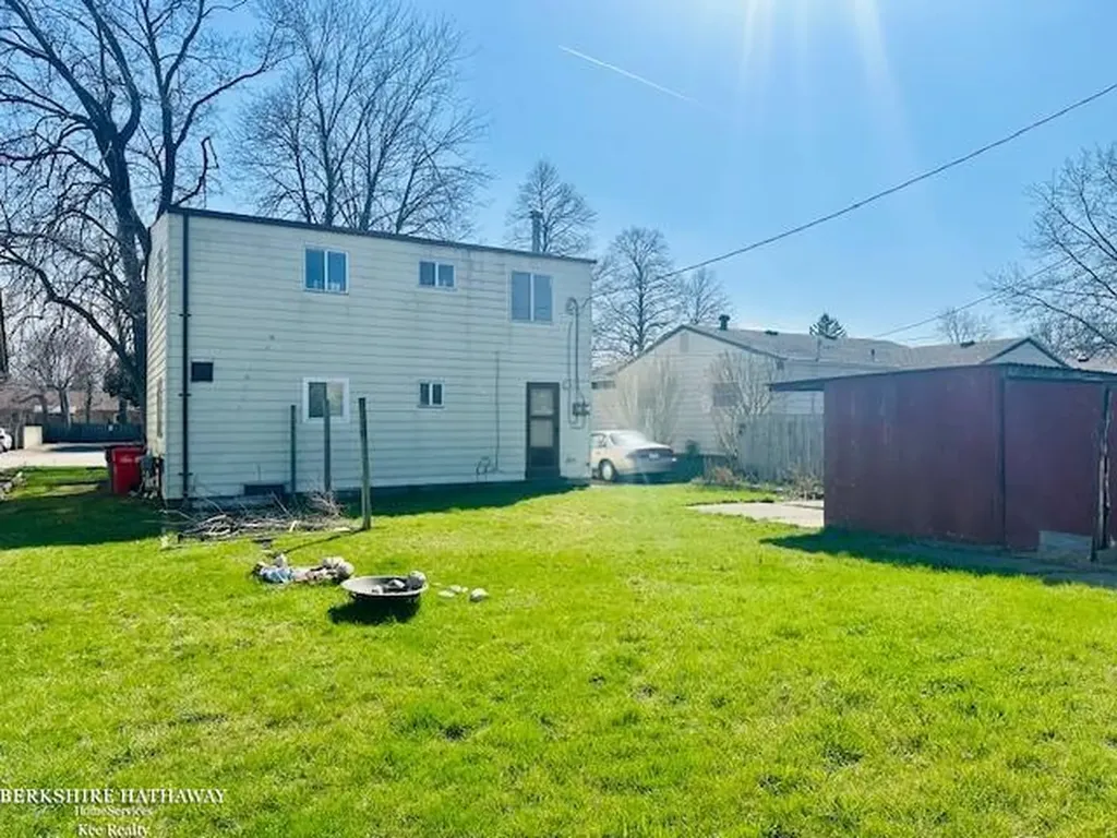 20471 Nicke Street Clinton Charter Township MI 48035