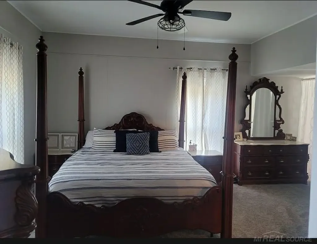 7127 Lake Street Lexington Village MI 48450