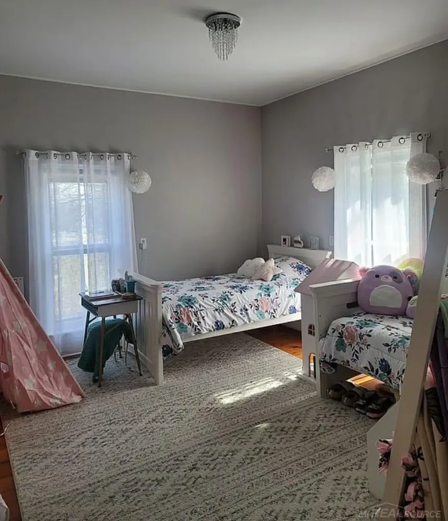 7127 Lake Street Lexington Village MI 48450