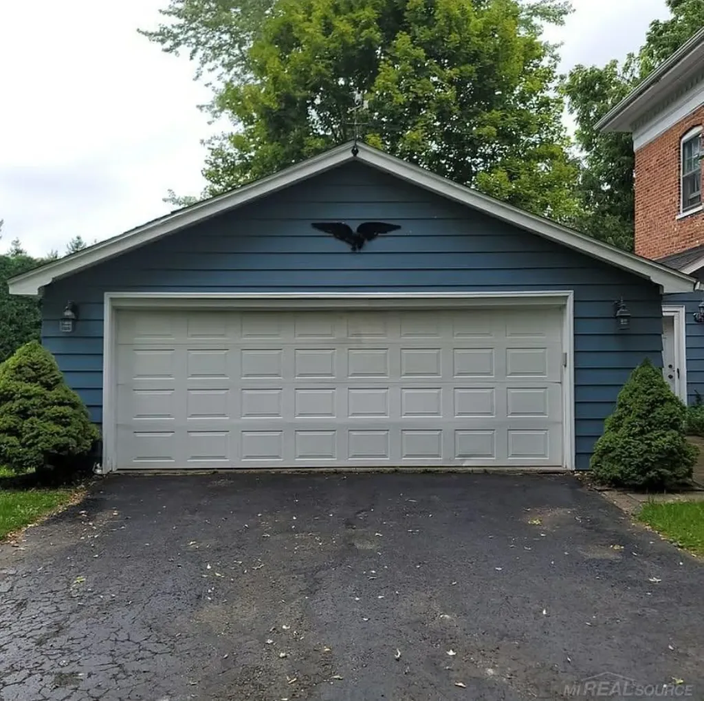 7127 Lake Street Lexington Village MI 48450