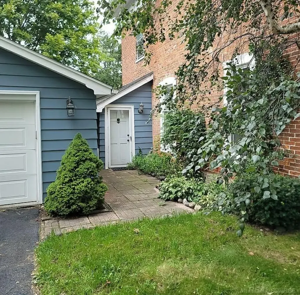 7127 Lake Street Lexington Village MI 48450