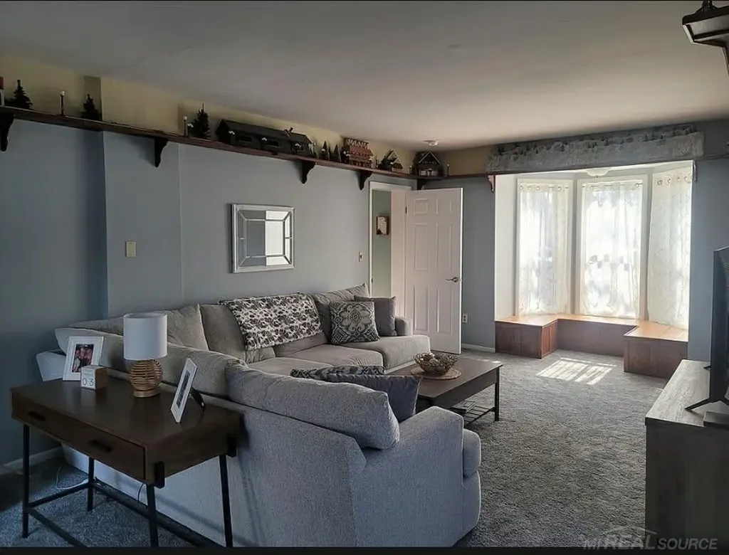 7127 Lake Street Lexington Village MI 48450