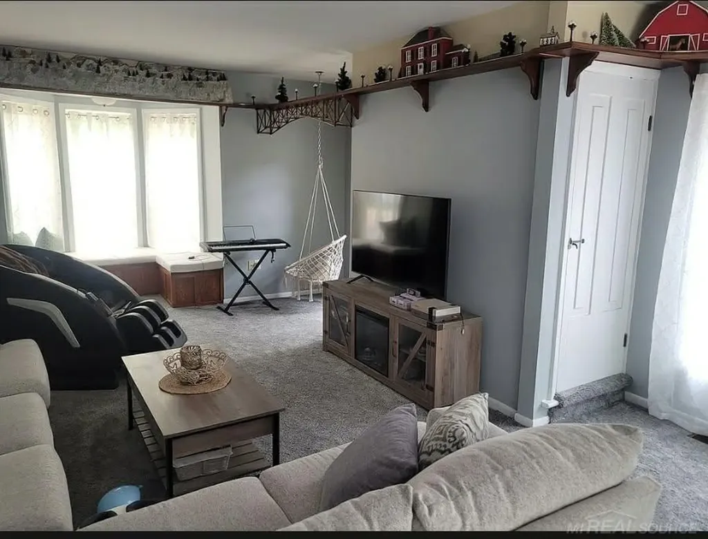 7127 Lake Street Lexington Village MI 48450