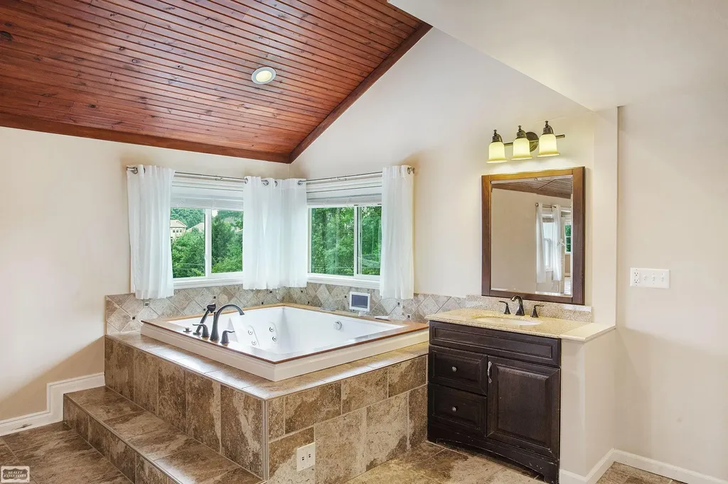 62650 Mound Road Washington Township MI 48094