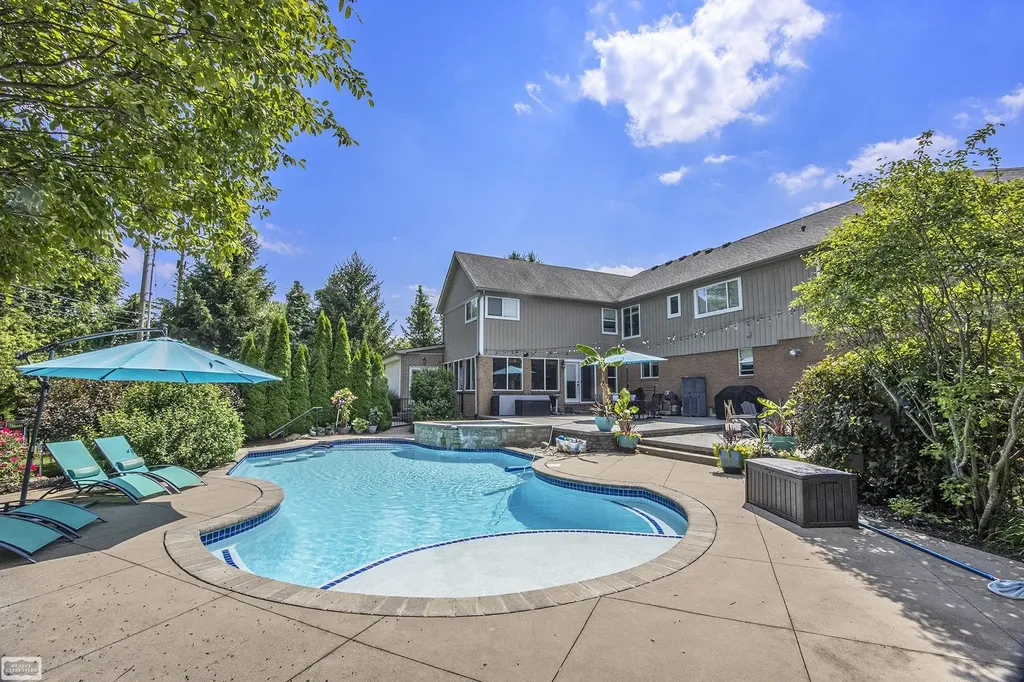 62650 Mound Road Washington Township MI 48094