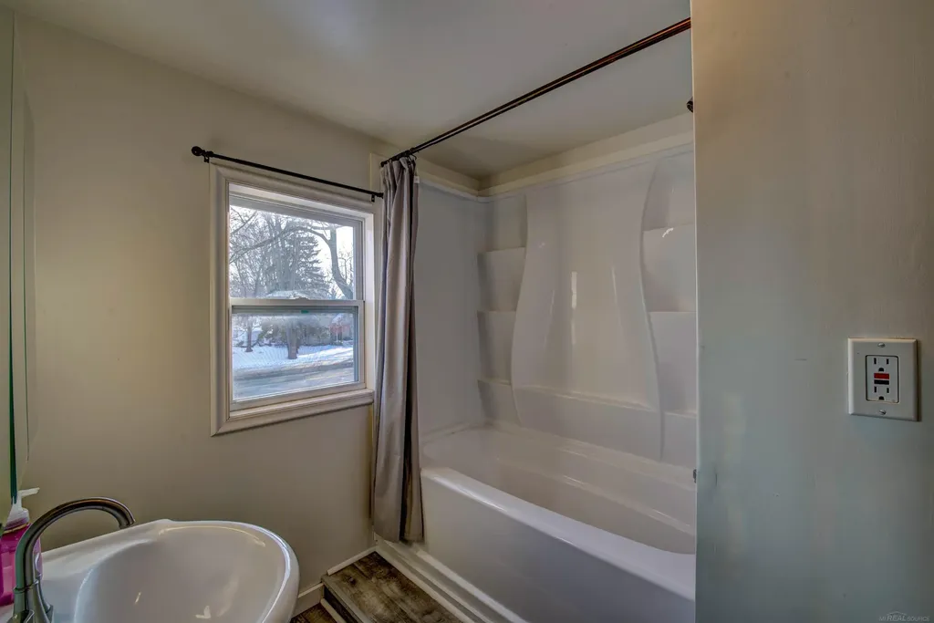 270 W Sanilac Sandusky City MI 48471