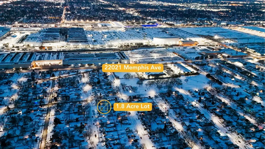 22021 Memphis Avenue Warren City MI 48091