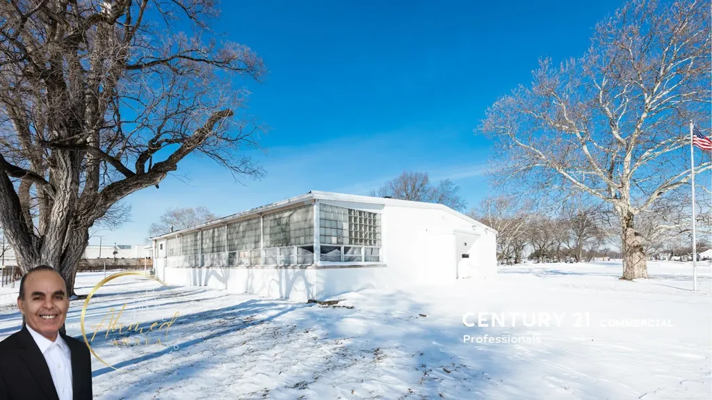 22021 Memphis Avenue Warren City MI 48091