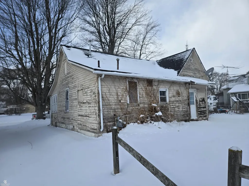 204 Mary Street Yale City MI 48097