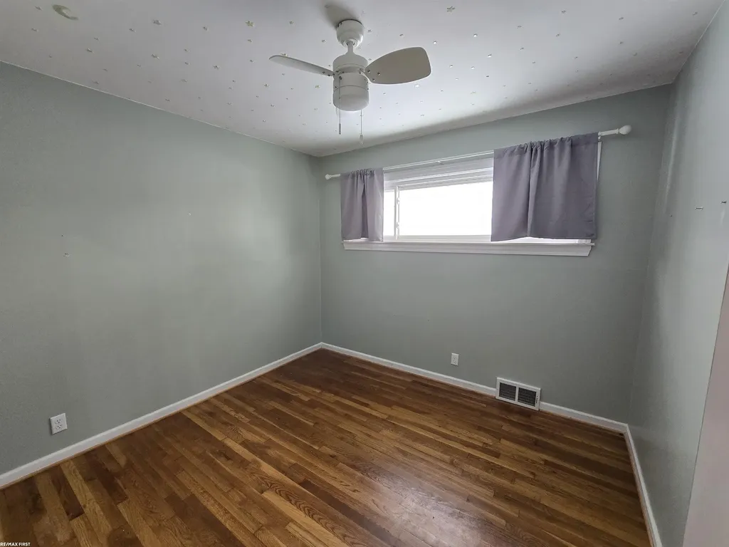 22324 Spitzley Street Clinton Charter Township MI 48035